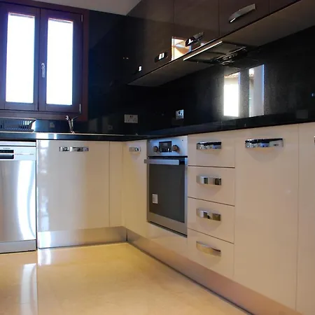 2 Bedroom Themis With Stunning Sea Views Aphrodite Hills 코우클리아