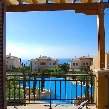 2 Bedroom Themis With Stunning Sea Views Aphrodite Hills * 코우클리아
